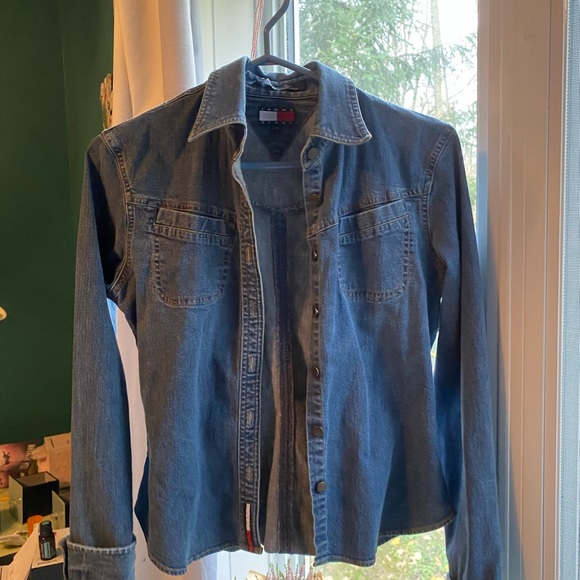 Tommy Jeans Button Down - Picture 3 of 4